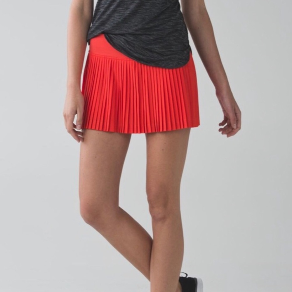 lululemon pleat to street skirt II size 6